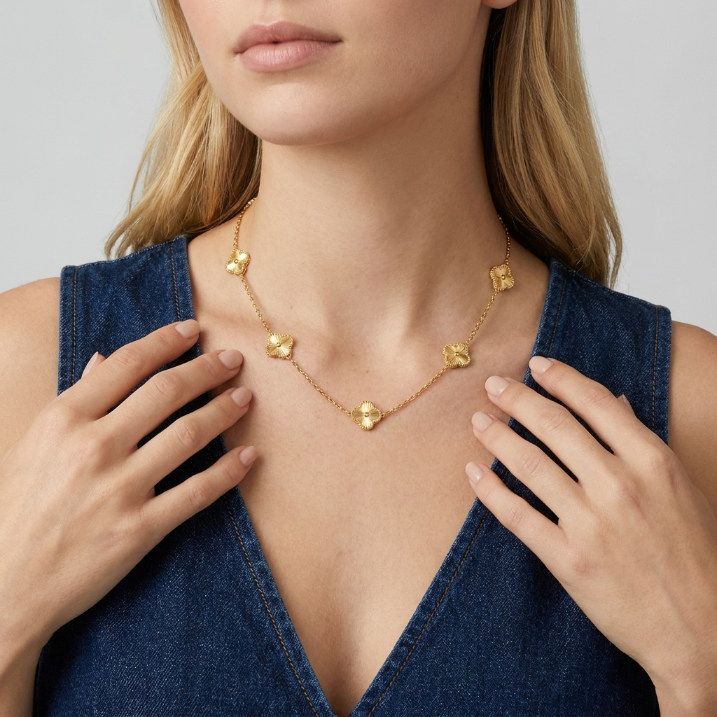 Adèle Gold Necklace
