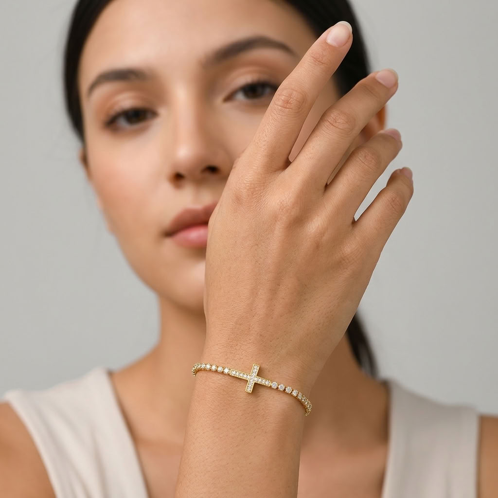 Agnès Gold Sideways Cross Bracelet