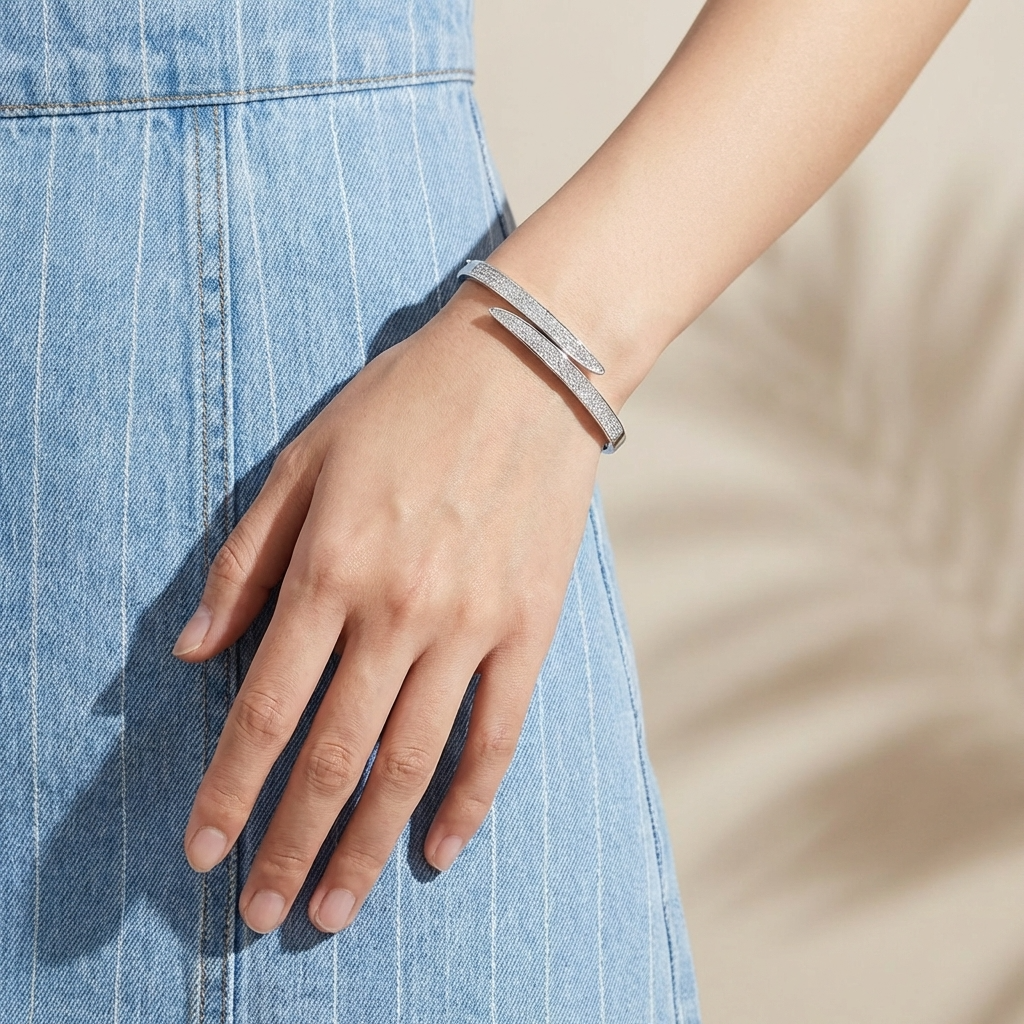 Astrid Silver Bangle