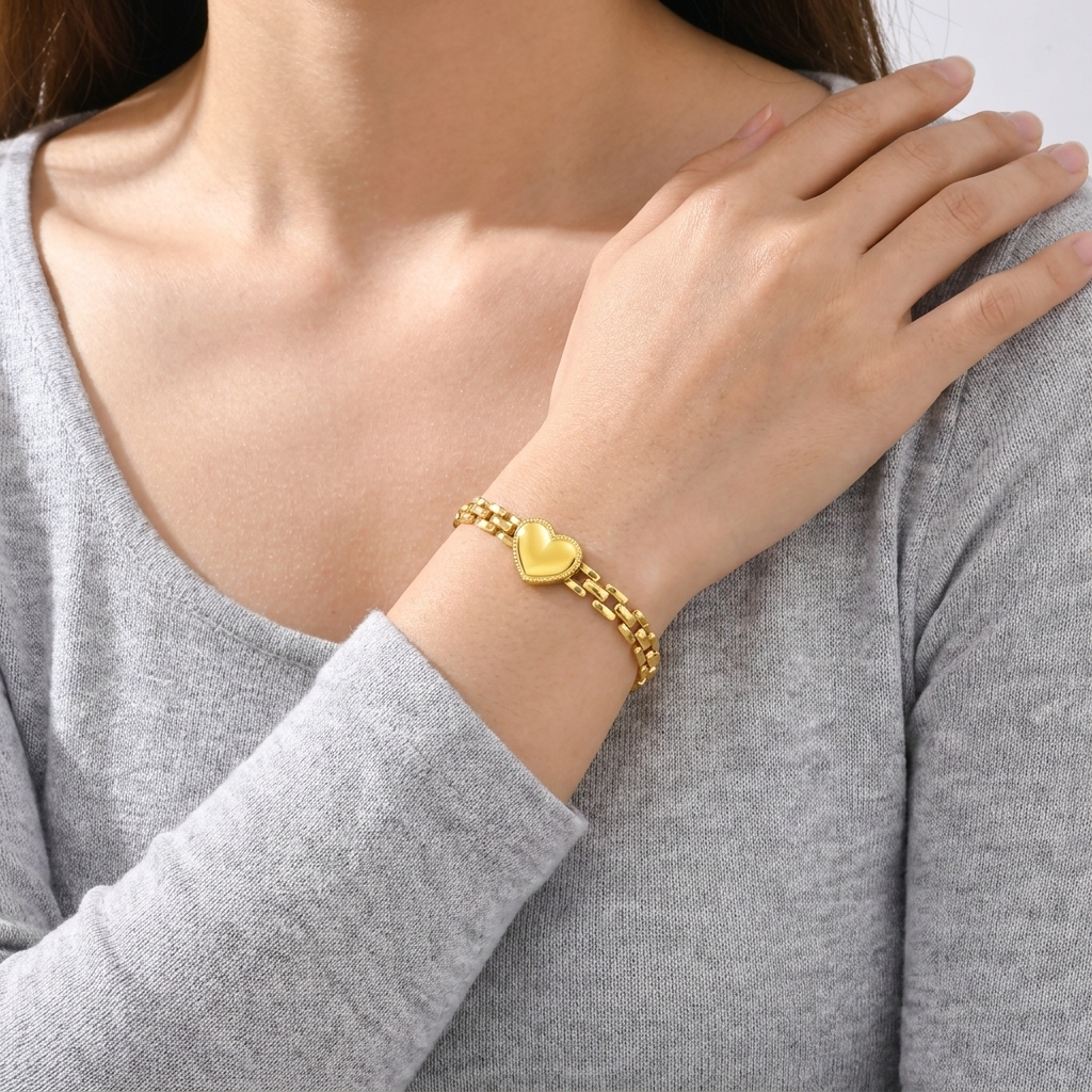 Amour Link Bracelet