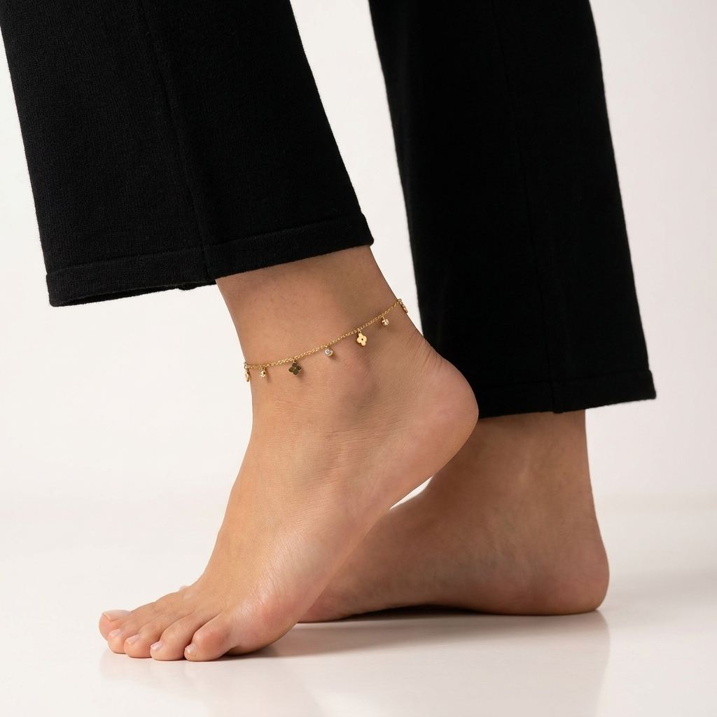 Liora Clover Charm Anklet