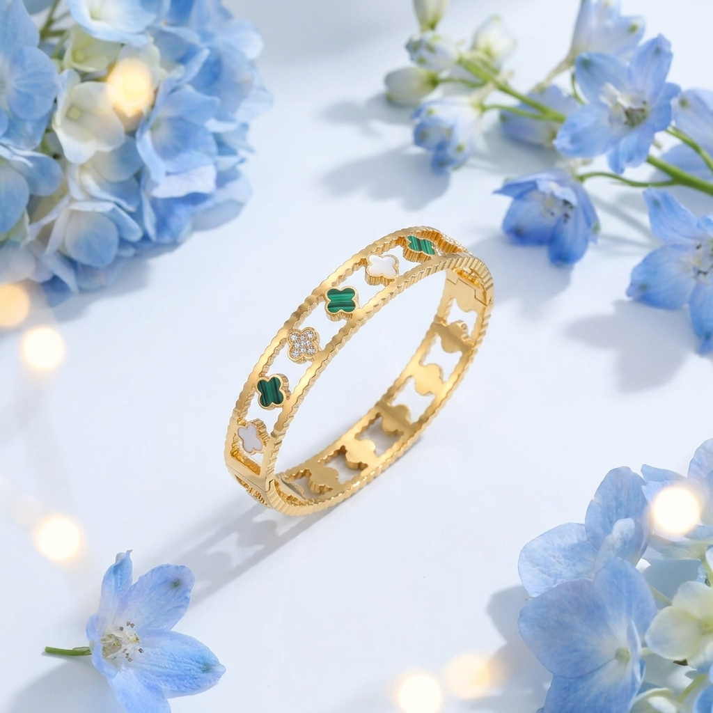 Dublin Quatrefoil Gold Bangle