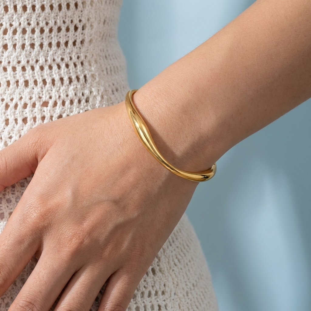 Juliette Gold Bangle