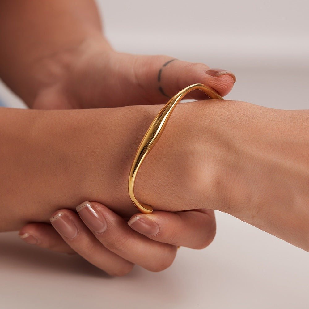 Juliette Gold Bangle - Lelice Jewelry