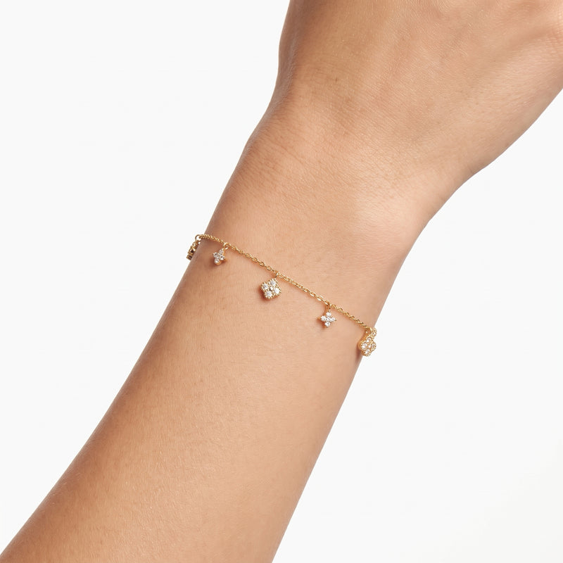 Close-up of the Lelice Lucie Shine Bracelet in gold on the wrist